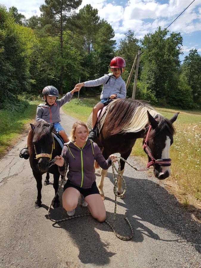Gite Equestre Domaine Des Crins - Monpazier Capdrot Экстерьер фото